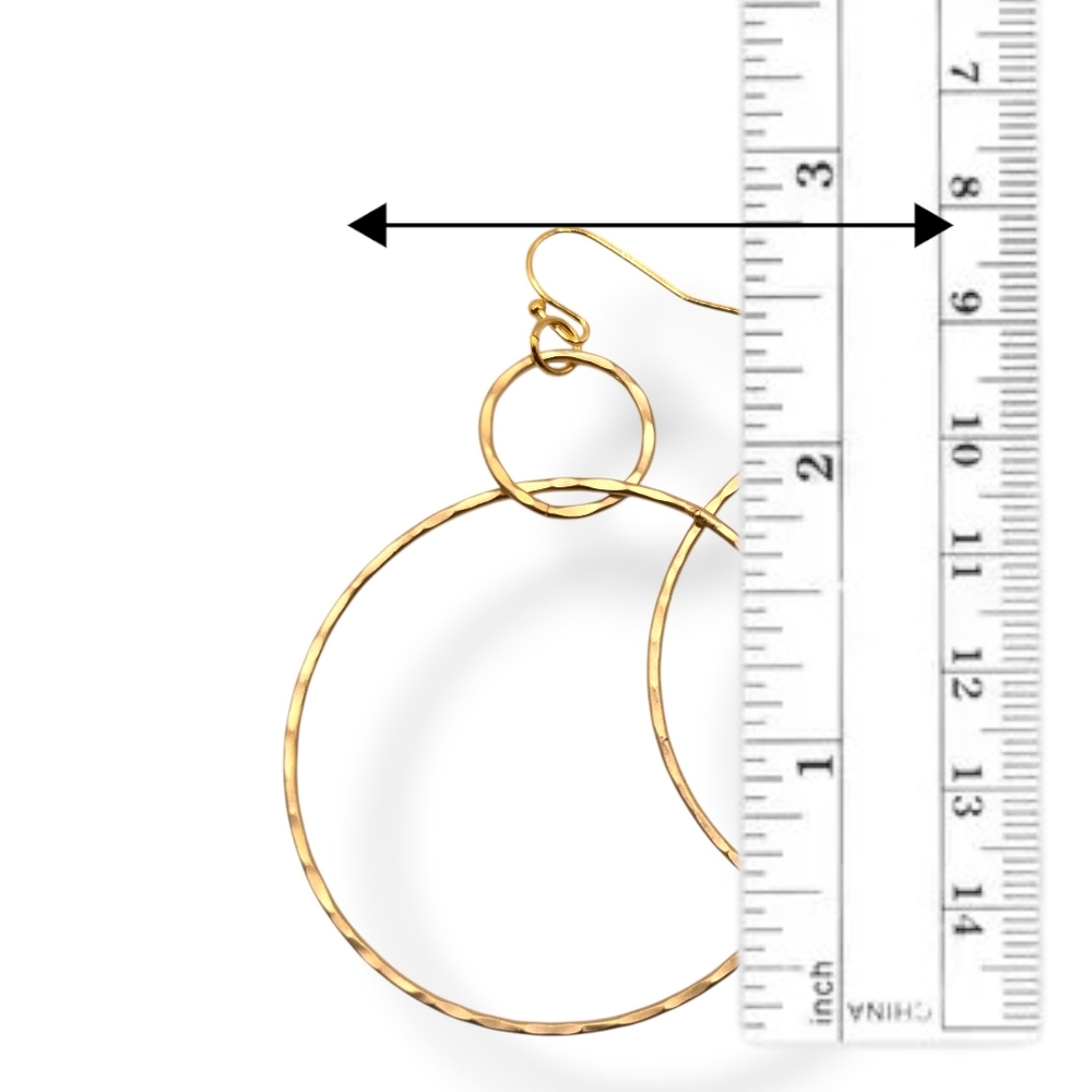 Matte Gold Interlocking Hammered Loop Chain Earri… - image 2